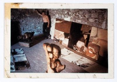 <p><em>Cottage at Sigean</em></p>